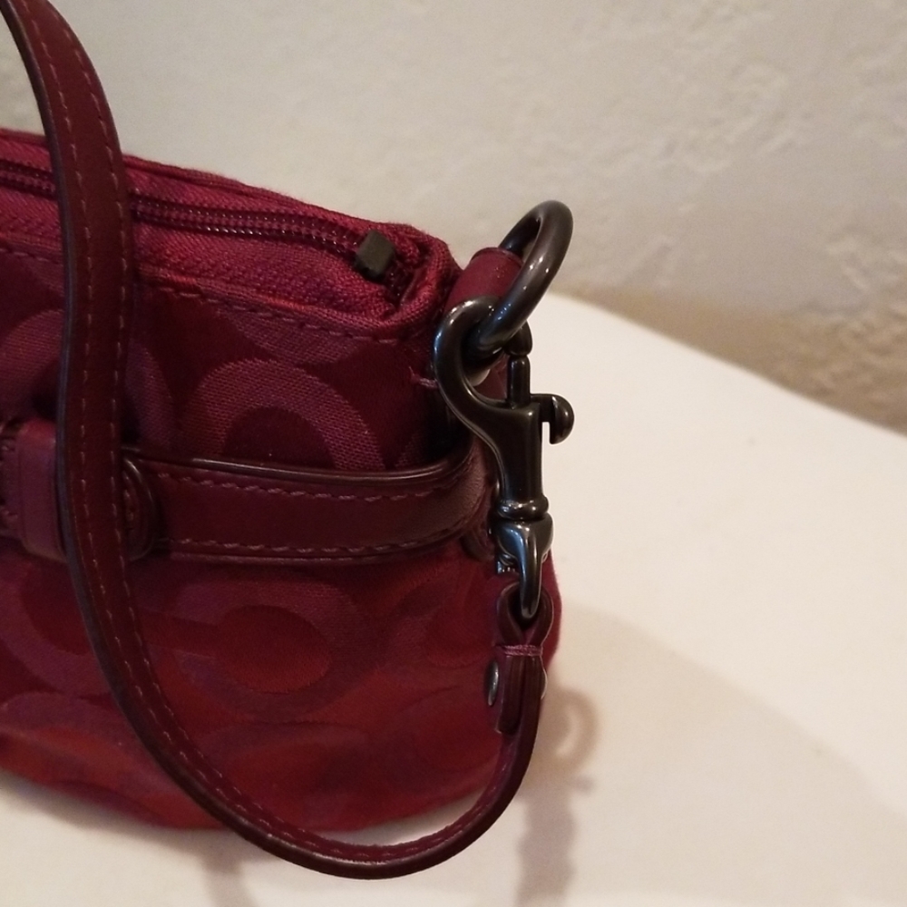 Authentic Coach mini handbag - Picture 3 of 6